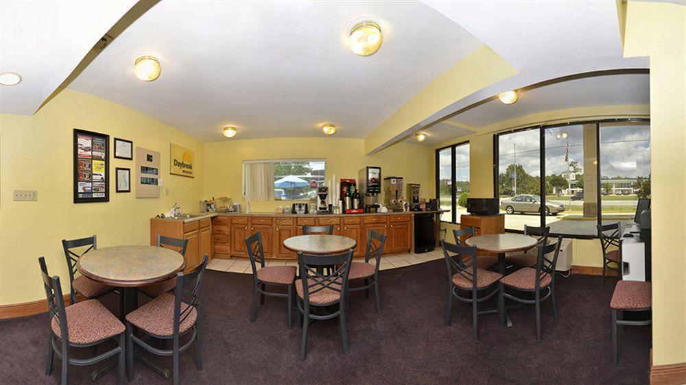 Days Inn By Wyndham Ocean Springs Extérieur photo