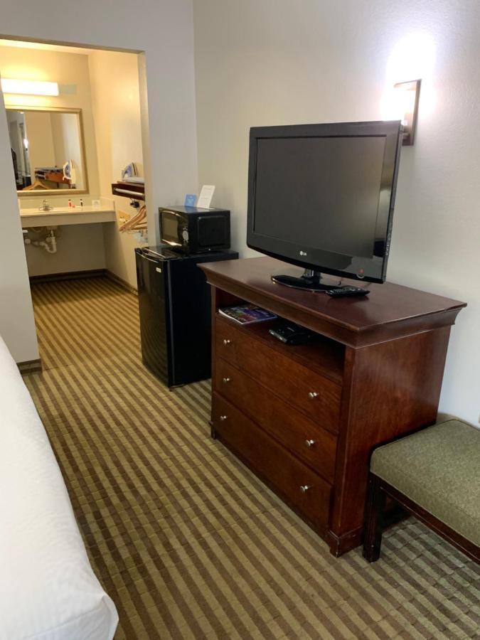 Days Inn By Wyndham Ocean Springs Extérieur photo